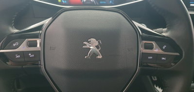 Peugeot 2008 BlueHDi 110 S&S Allure Pack (4)