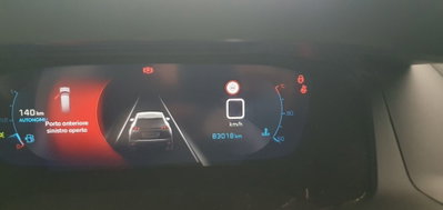 Peugeot 2008 BlueHDi 110 S&S Allure Pack (8)