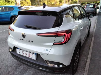 Renault Captur Plug-in Hybrid E-Tech 160 CV Initiale Paris (10)