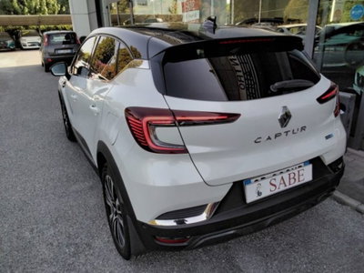 Renault Captur Plug-in Hybrid E-Tech 160 CV Initiale Paris (12)