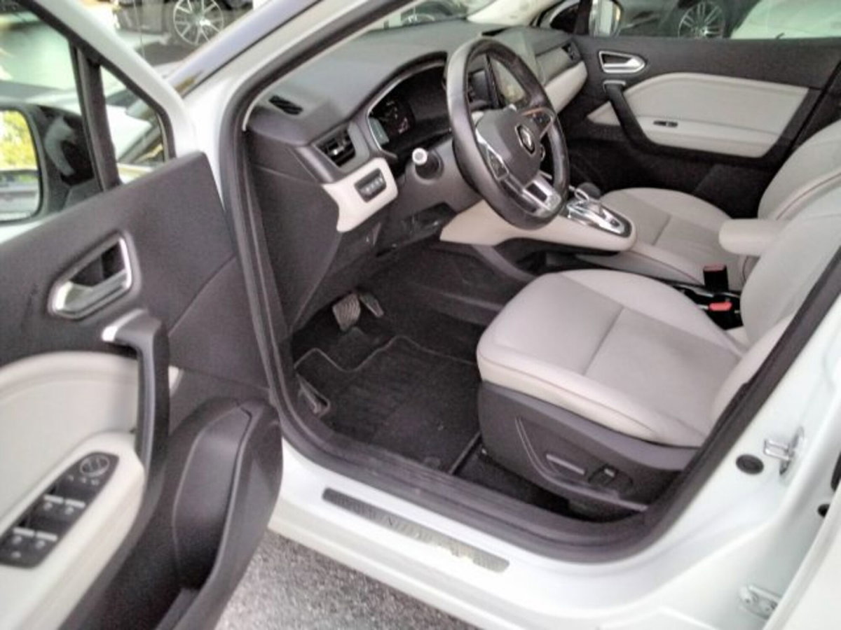 Renault Captur Plug-in Hybrid E-Tech 160 CV Initiale Paris (19)