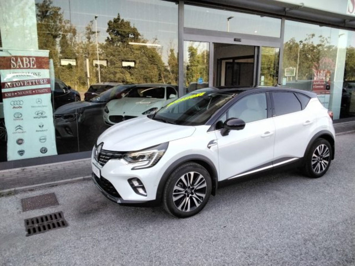 Renault Captur Plug-in Hybrid E-Tech 160 CV Initiale Paris (2)