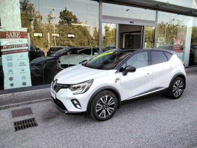 Renault Captur Plug-in Hybrid E-Tech 160 CV Initiale Paris (2)