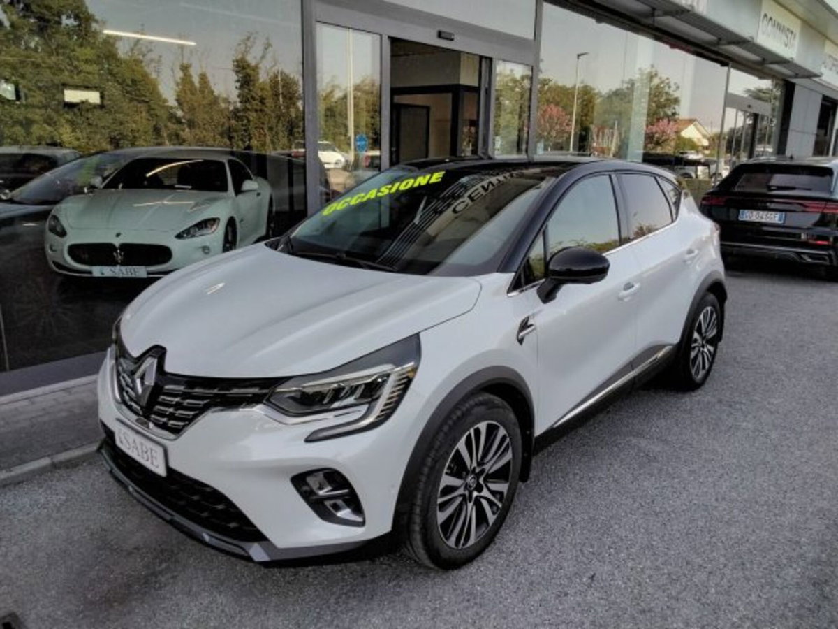 Renault Captur Plug-in Hybrid E-Tech 160 CV Initiale Paris (3)