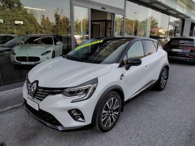 Renault Captur Plug-in Hybrid E-Tech 160 CV Initiale Paris (3)