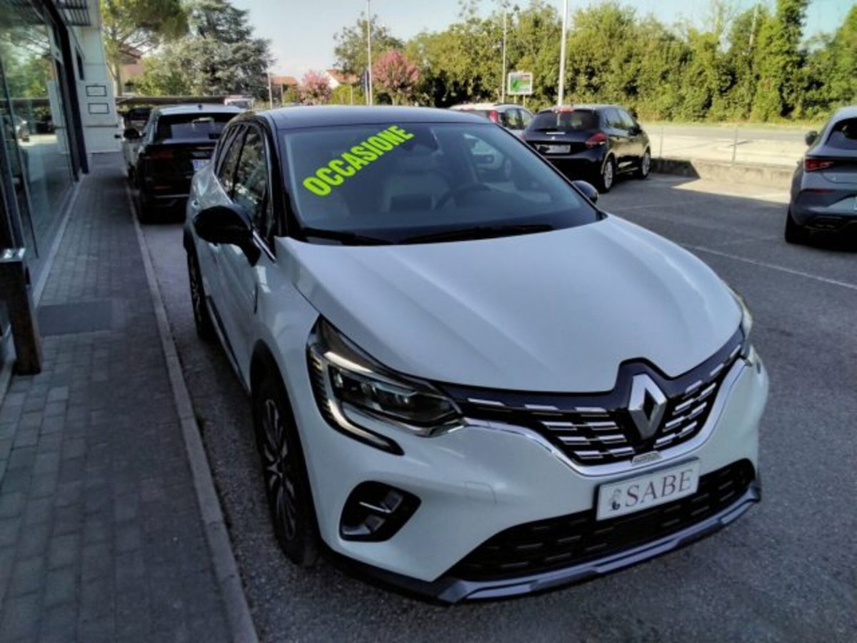 Renault Captur Plug-in Hybrid E-Tech 160 CV Initiale Paris (7)