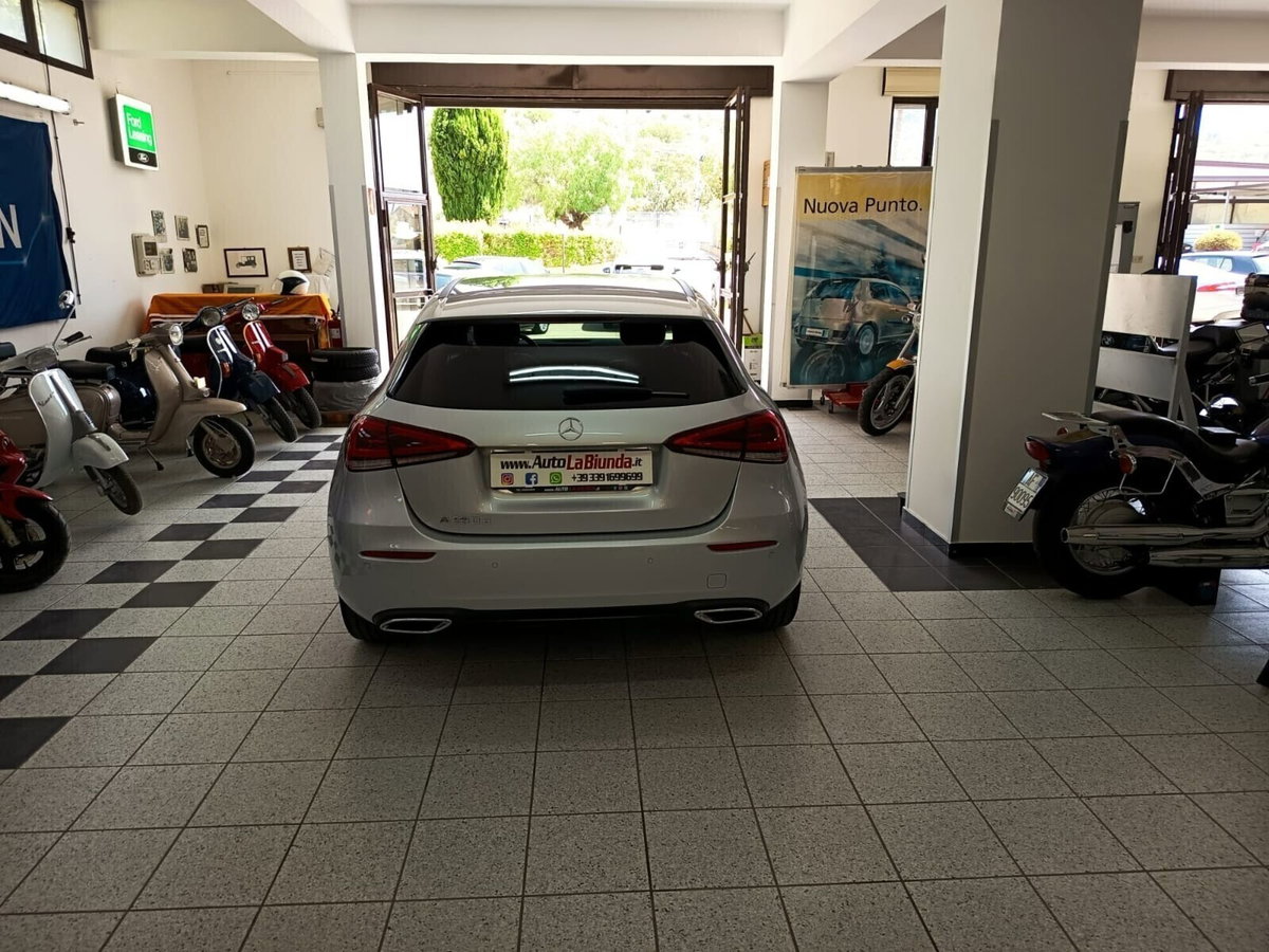 Mercedes-Benz Classe A 180 d Automatic Premium (4)