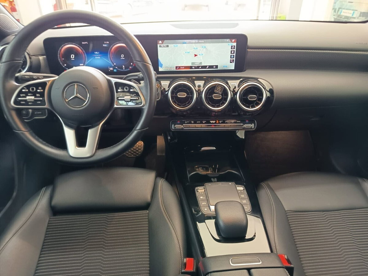 Mercedes-Benz Classe A 180 d Automatic Premium (8)