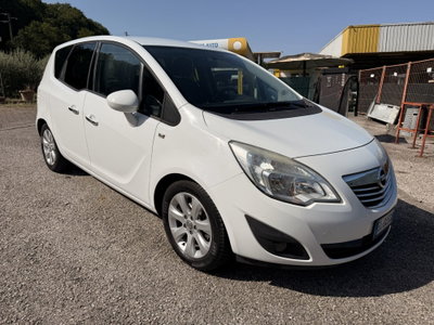 Opel Meriva 1.3 CDTI 95CV ecoFLEStart&Stop Cosmo (2)