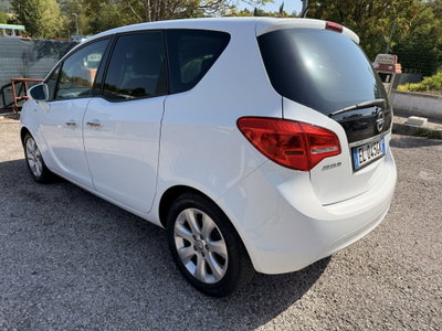 Opel Meriva 1.3 CDTI 95CV ecoFLEStart&Stop Cosmo (3)