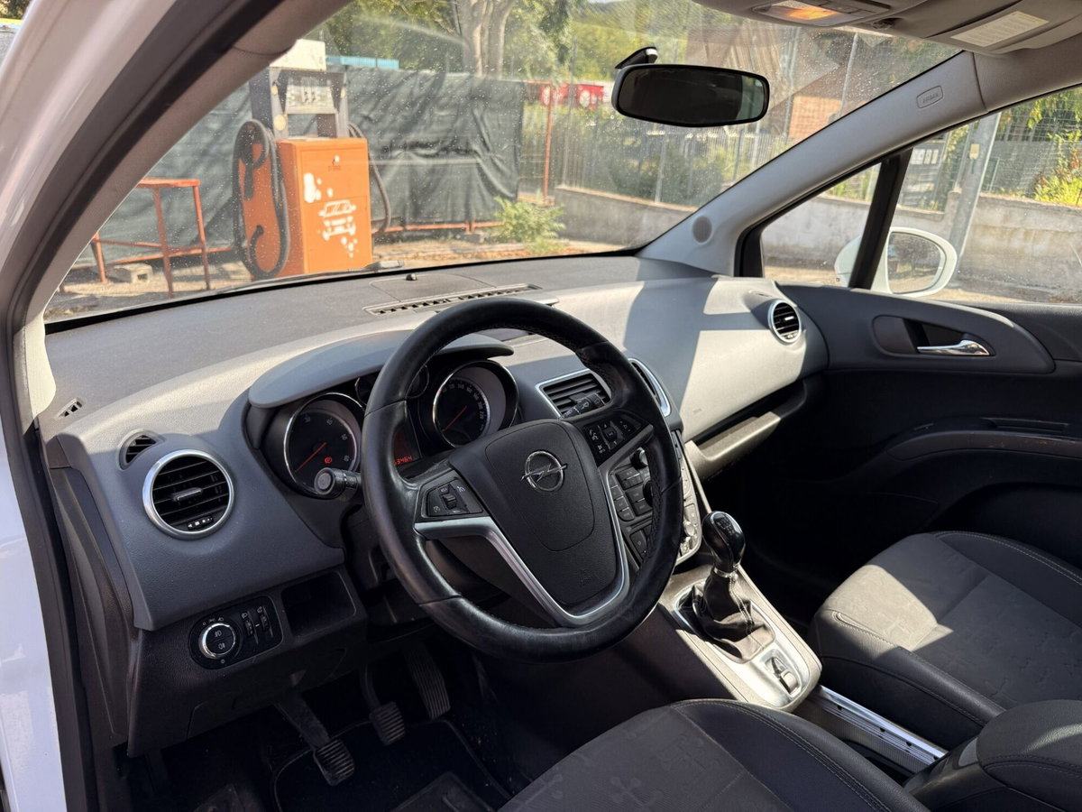 Opel Meriva 1.3 CDTI 95CV ecoFLEStart&Stop Cosmo (5)