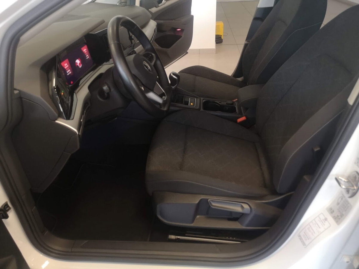 Volkswagen Golf 1.0 TSI EVO Life (10)