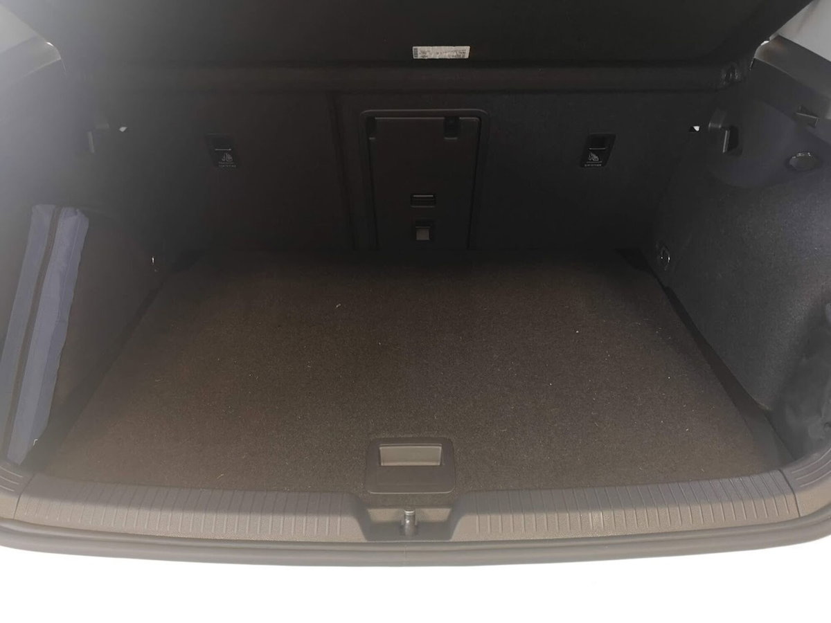 Volkswagen Golf 1.0 TSI EVO Life (17)
