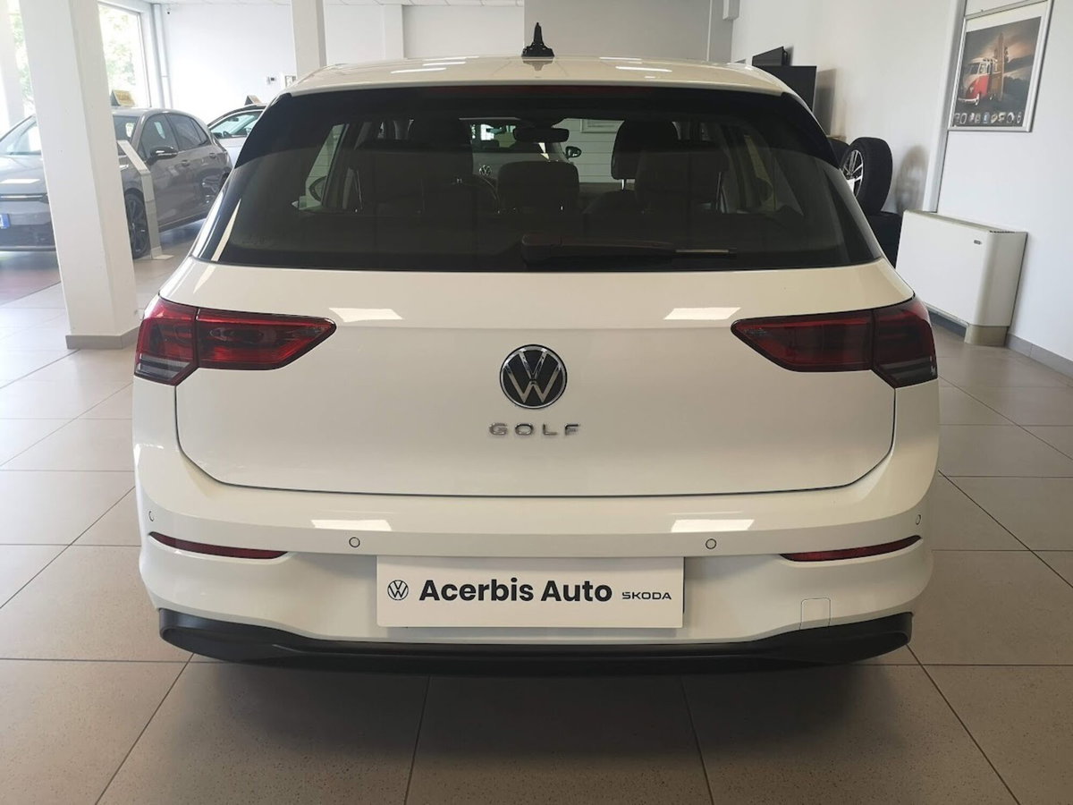 Volkswagen Golf 1.0 TSI EVO Life (5)