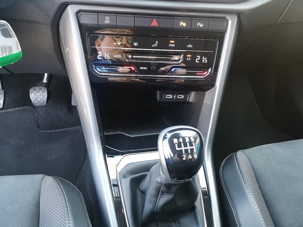 Volkswagen T-Roc 1.0 tsi Style 115cv (19)