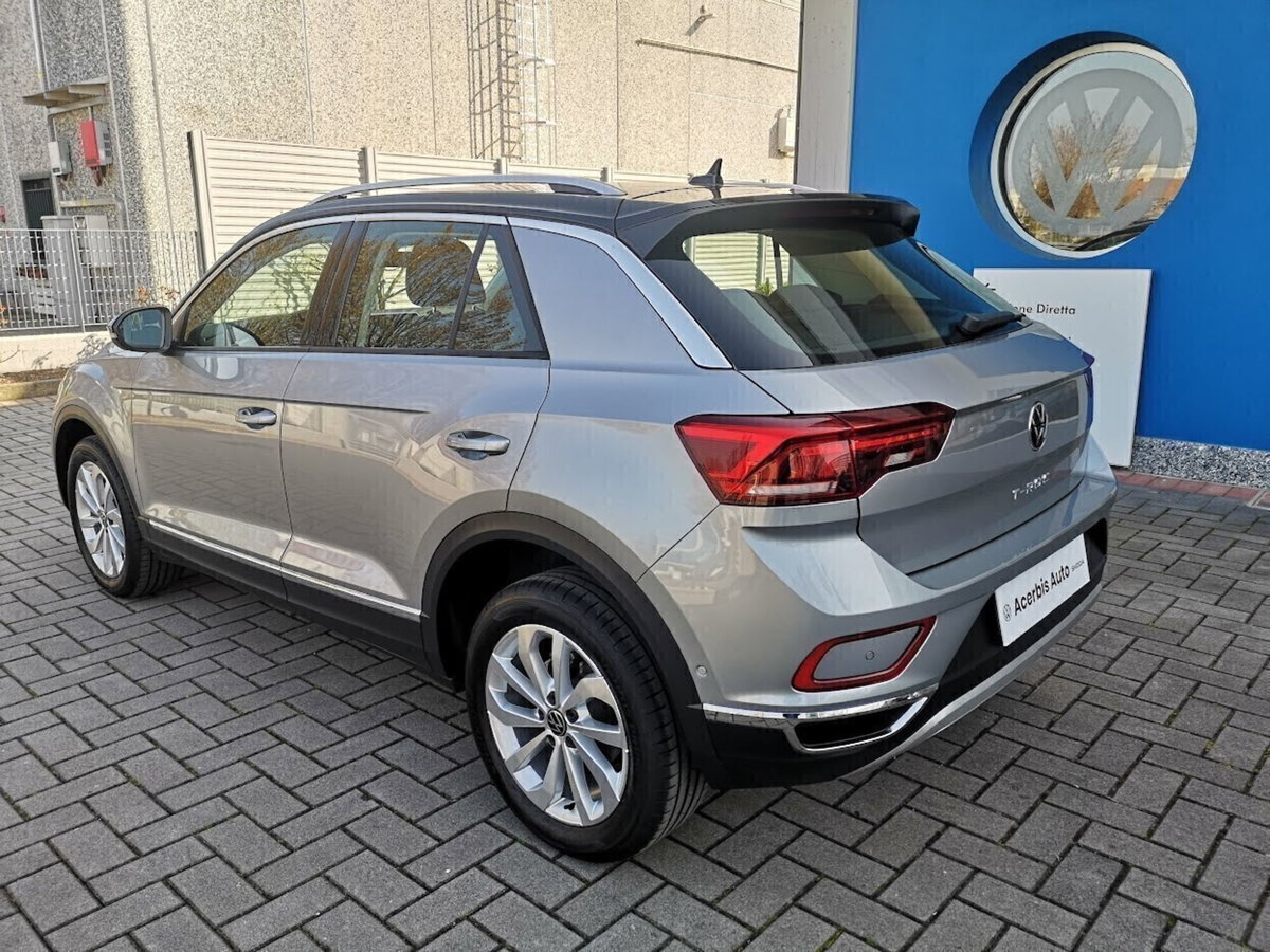 Volkswagen T-Roc 1.0 tsi Style 115cv (2)