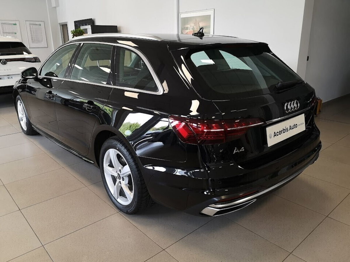 Audi A4 Avant 30 TDI/136 CV S tronic Business Advanced (2)