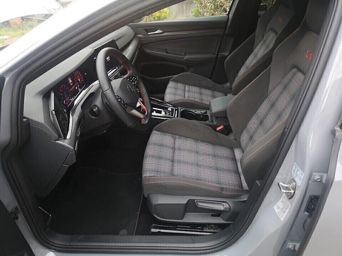 Volkswagen Golf 2.0 TSI GTI DSG (16)