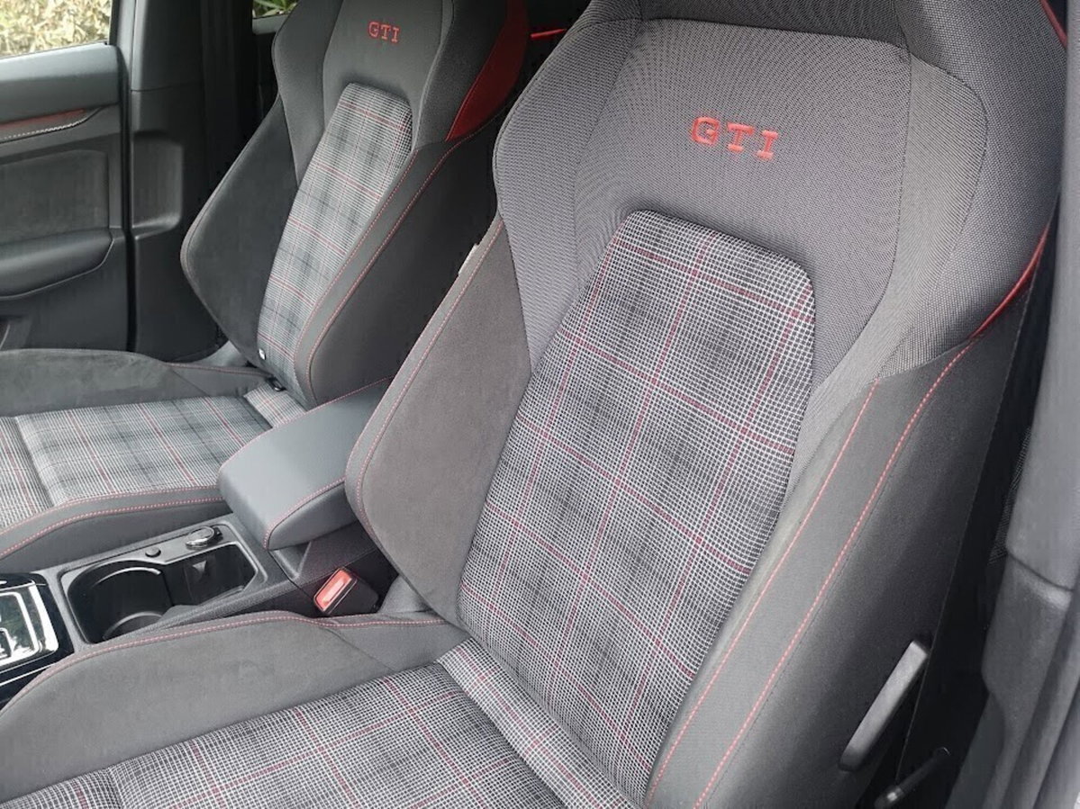 Volkswagen Golf 2.0 TSI GTI DSG (17)