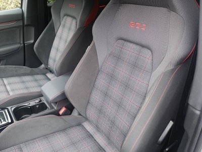 Volkswagen Golf 2.0 TSI GTI DSG (17)