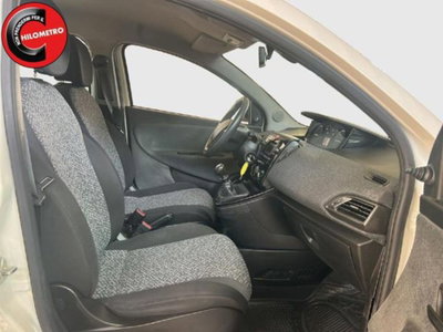 Lancia Ypsilon 1.0 FireFly 5 porte S&S Hybrid Ecochic Silver (10)