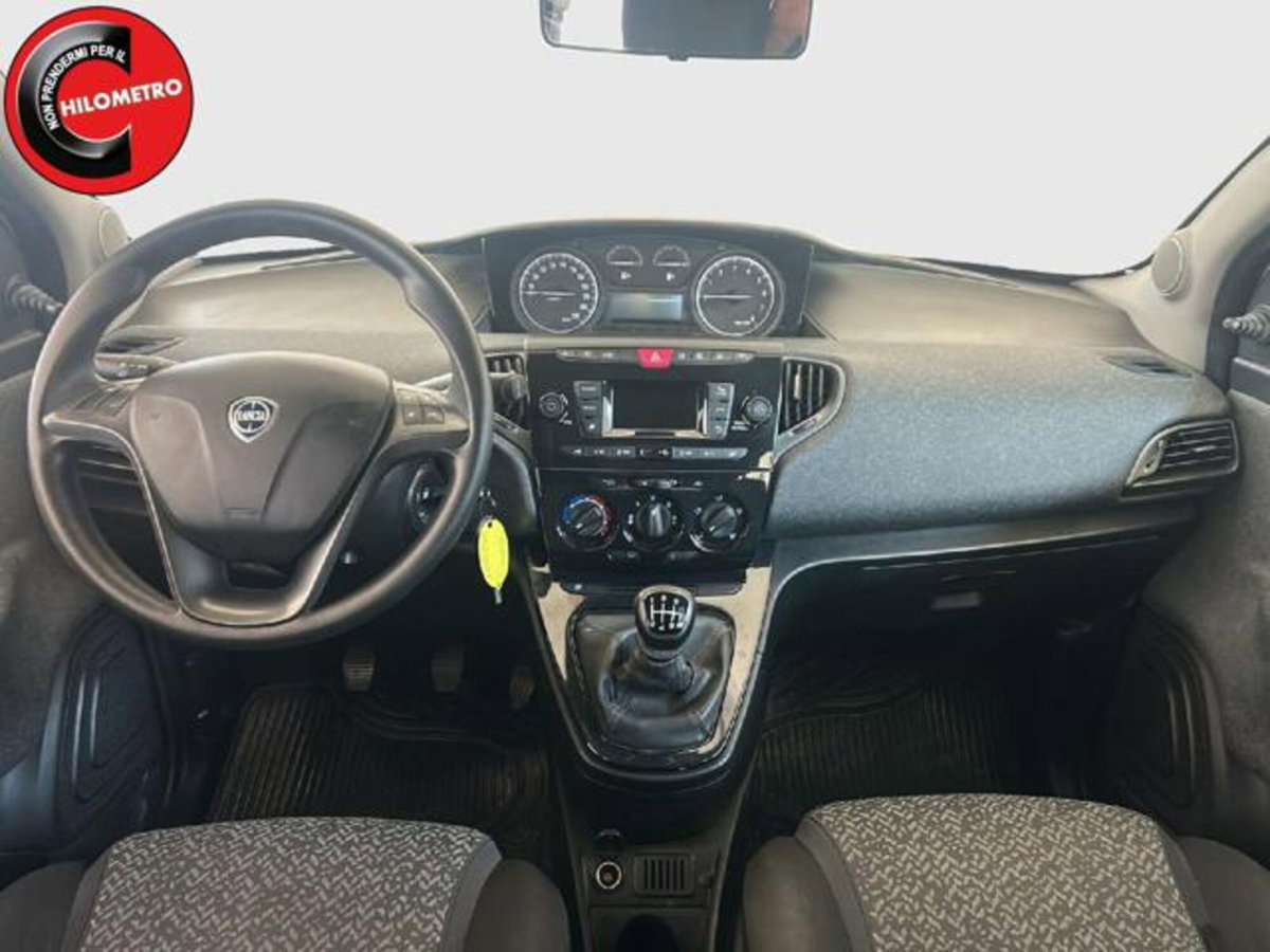 Lancia Ypsilon 1.0 FireFly 5 porte S&S Hybrid Ecochic Silver (11)