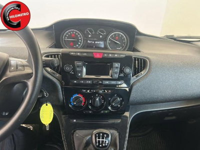 Lancia Ypsilon 1.0 FireFly 5 porte S&S Hybrid Ecochic Silver (12)