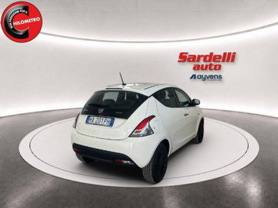 Lancia Ypsilon 1.0 FireFly 5 porte S&S Hybrid Ecochic Silver (4)