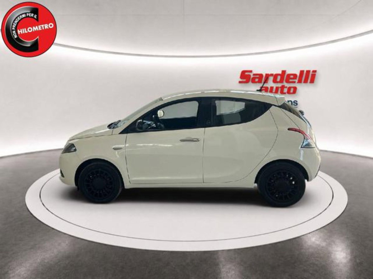 Lancia Ypsilon 1.0 FireFly 5 porte S&S Hybrid Ecochic Silver (6)