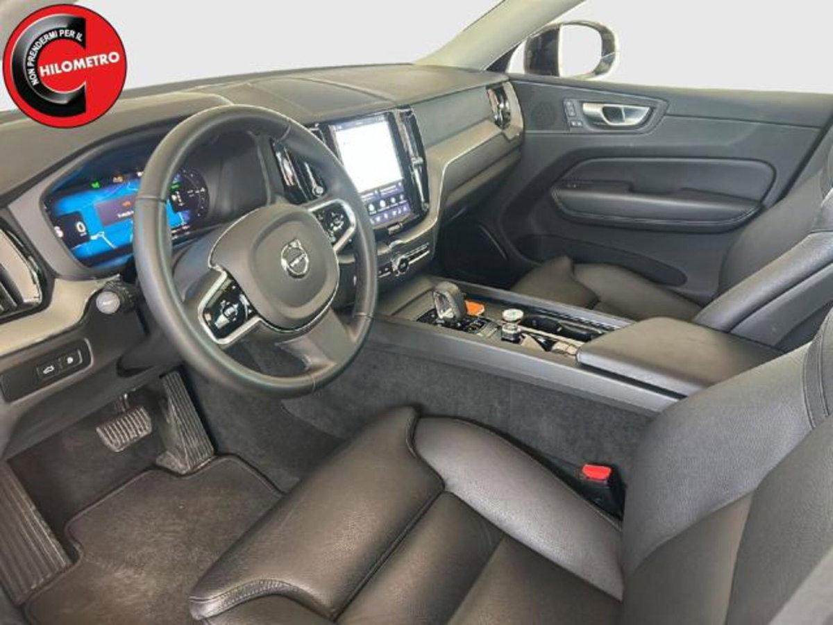 Volvo XC60 T8 Recharge AWD Plug-in Hybrid automatico Plus Dark (7)