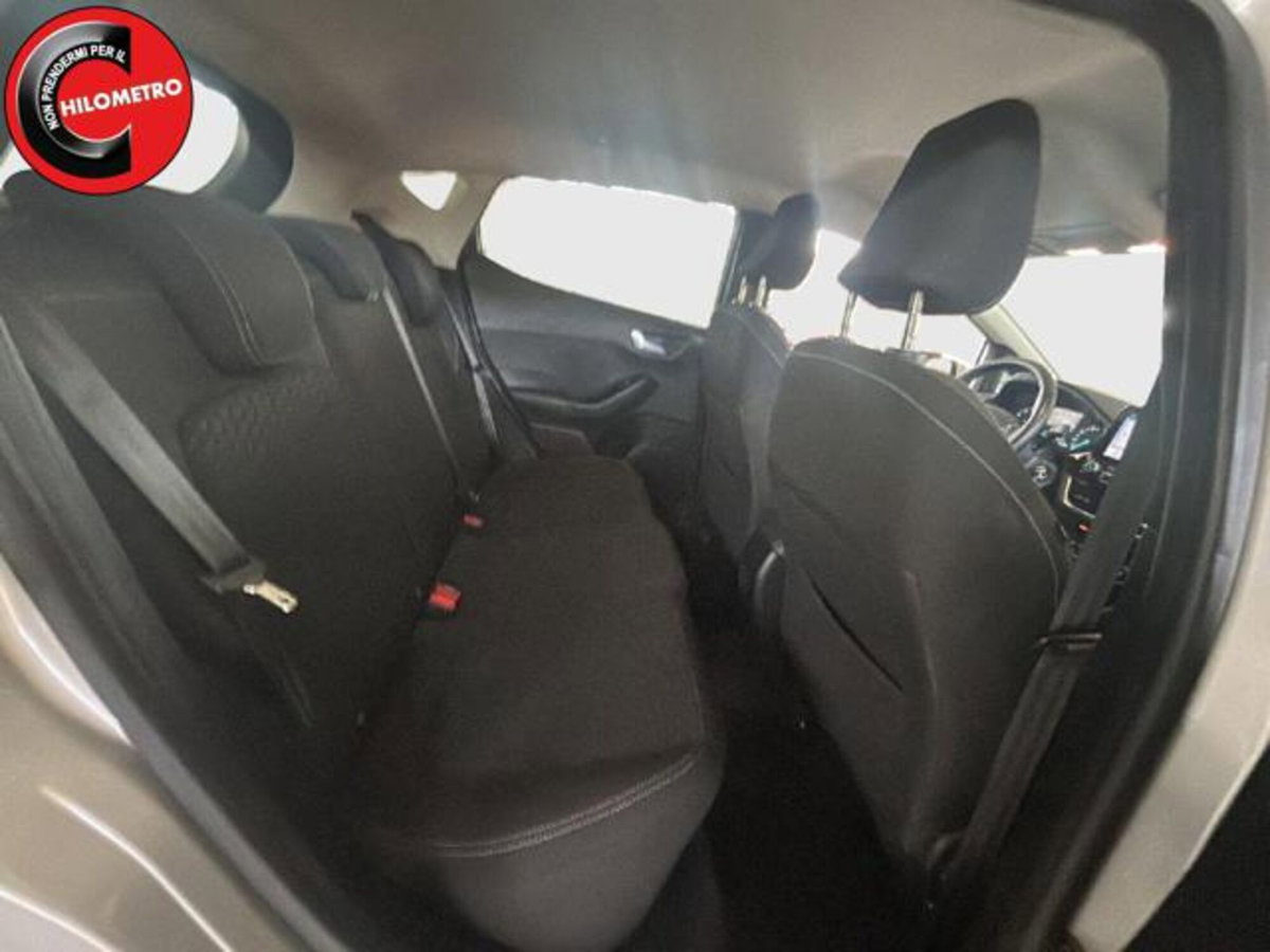 Ford Fiesta 1.1 75 CV 5 porte Titanium (12)