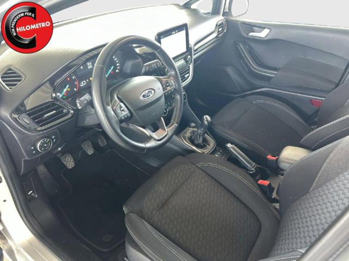 Ford Fiesta 1.1 75 CV 5 porte Titanium (8)