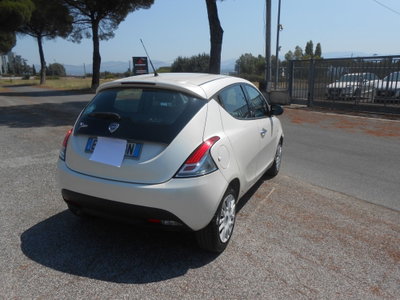 Lancia Ypsilon 1.3 MJT 16V 95 CV 5 porte S&S Silver (3)