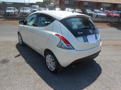 Lancia Ypsilon 1.3 MJT 16V 95 CV 5 porte S&S Silver (4)
