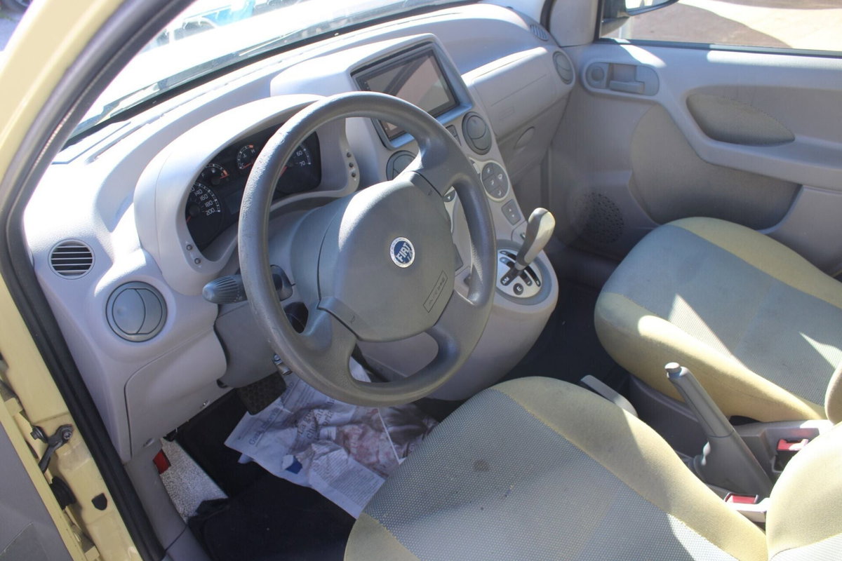 Fiat Panda 1.2 Emotion (14)