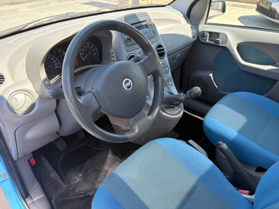 Fiat Panda 1.2 Emotion (13)