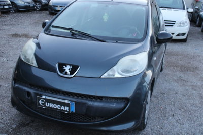 Peugeot 107 68CV 5p. Desir usata