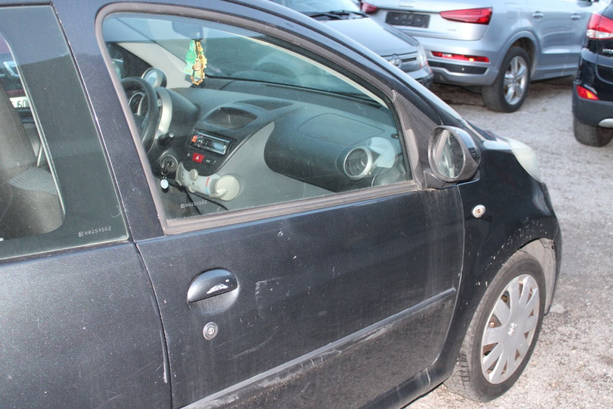 Peugeot 107 68CV 5p. Desir (10)