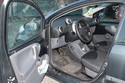 Peugeot 107 68CV 5p. Desir (17)