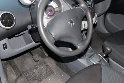 Peugeot 107 68CV 5p. Desir (19)
