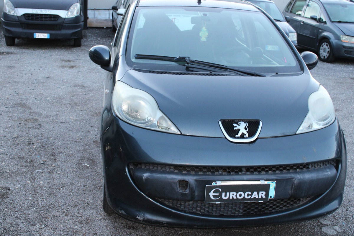 Peugeot 107 68CV 5p. Desir (2)