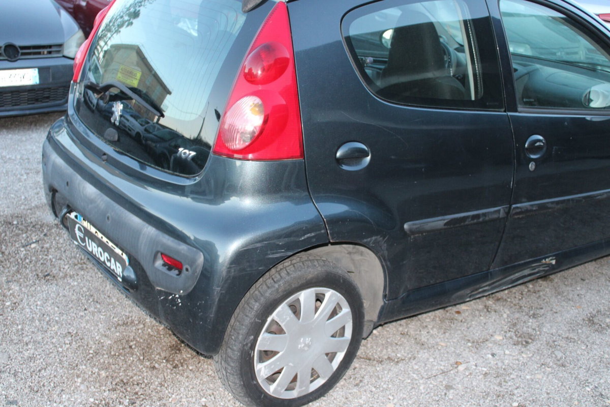 Peugeot 107 68CV 5p. Desir (7)