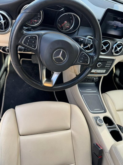 Mercedes-Benz GLA SUV 200 d Sport (11)