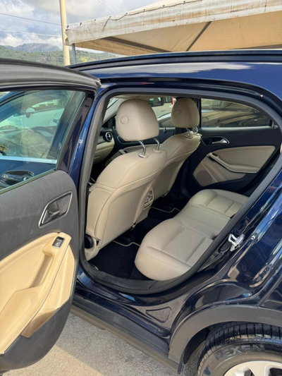 Mercedes-Benz GLA SUV 200 d Sport (12)