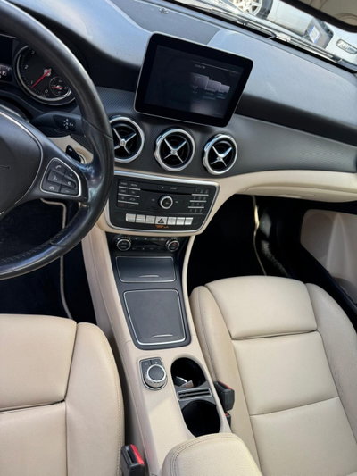 Mercedes-Benz GLA SUV 200 d Sport (13)