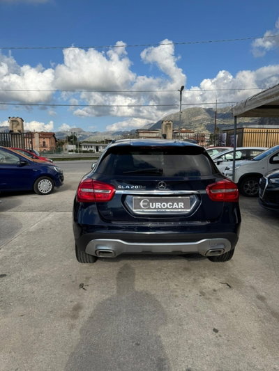 Mercedes-Benz GLA SUV 200 d Sport (15)