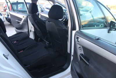 Citroen C4 Picasso 1.6 HDi 110 FAP Seduction (7)