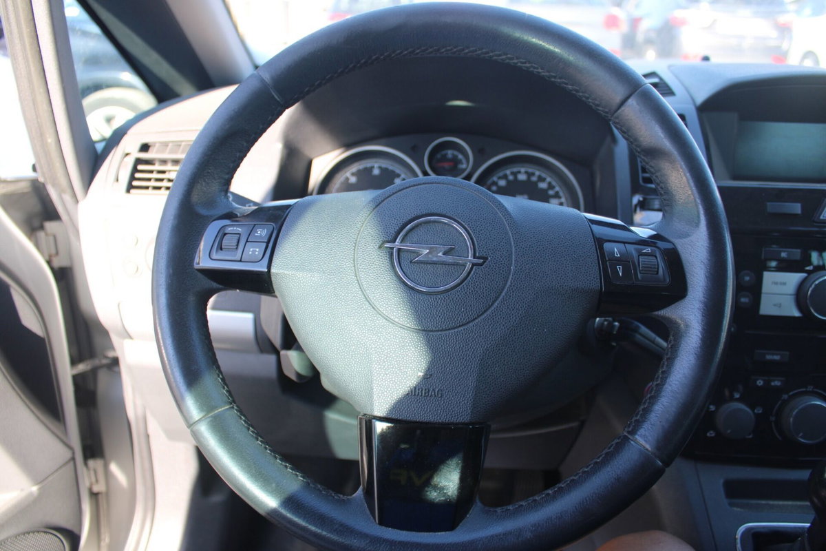 Opel Zafira 1.7 CDTI 110CV Edition (11)