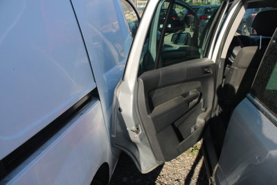 Opel Zafira 1.7 CDTI 110CV Edition (19)