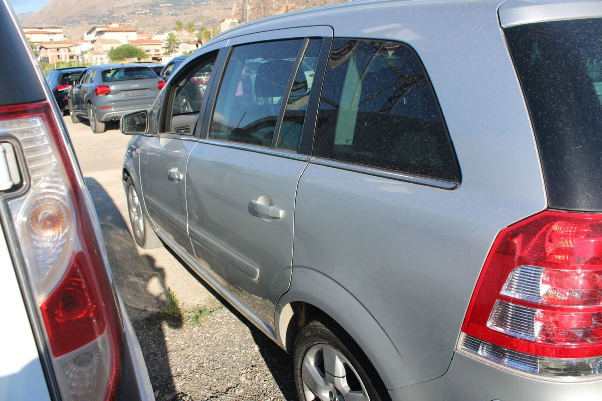 Opel Zafira 1.7 CDTI 110CV Edition (6)